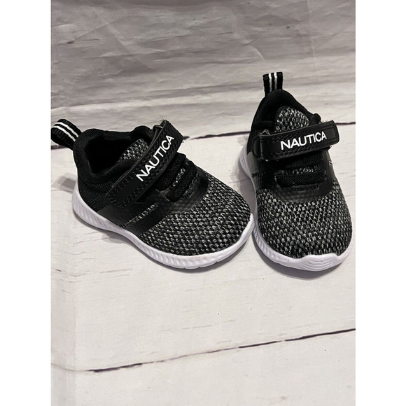 Nautica Baby Infant Sneakers Size 1M Black White Hook Loop Slip On Comfort EUC - Picture 1 of 6